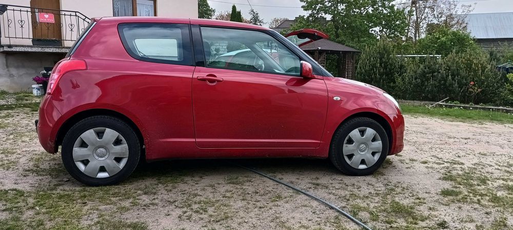 Suzuki Swift.