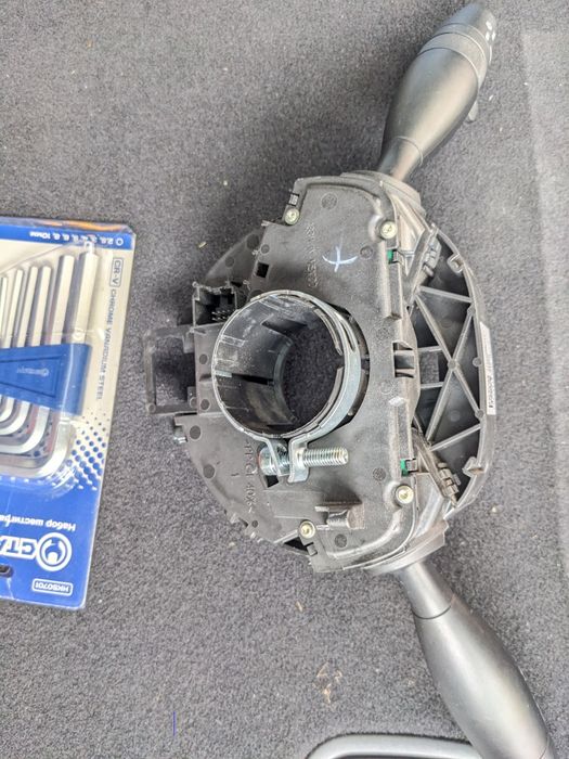 Підрульові перемикачі jeep cherokee kl