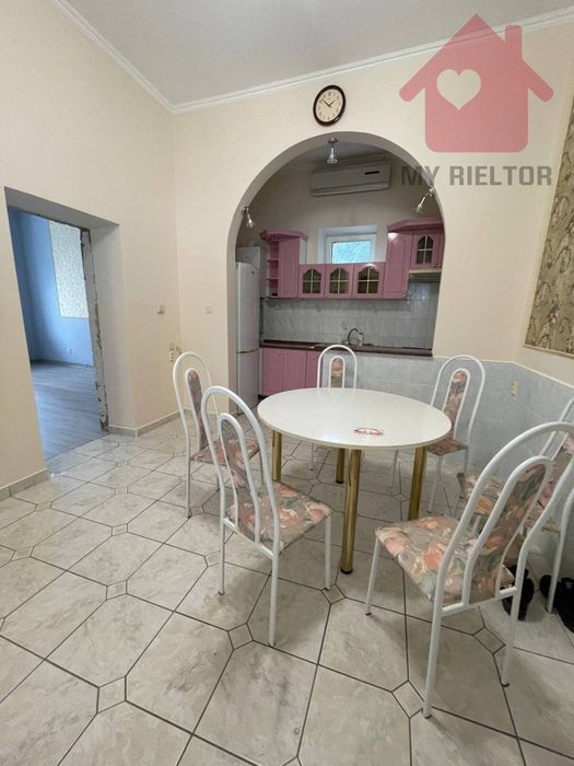 Продаж будинку в центрі міста!