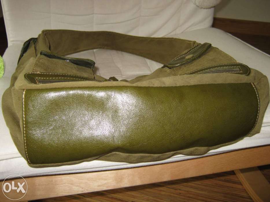 Mala verde em tecido/imitação pele