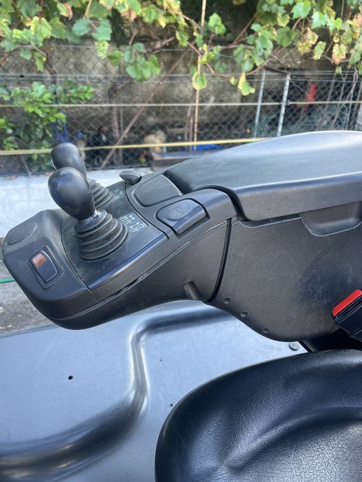 Empilhador linde E 18