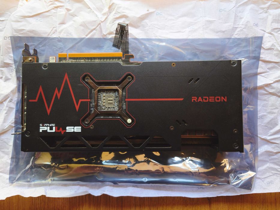 Placa Gráfica Sapphire Radeon 7700 XT Pulse 12GB GDDR6