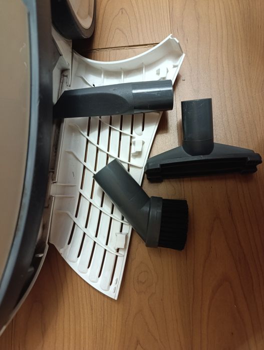 Два моющих Пылесоса Zelmer aquawelt 1700w в отличном состоянии