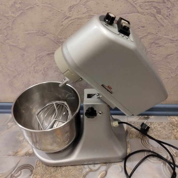 Миксер планетарный, тестомес профессиональный Sirman 7л