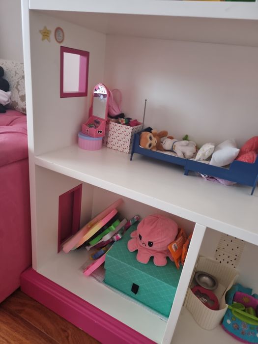 Casa/ estante de bonecas