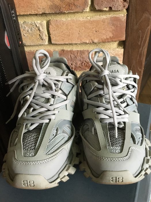 Balenciaga track 39
