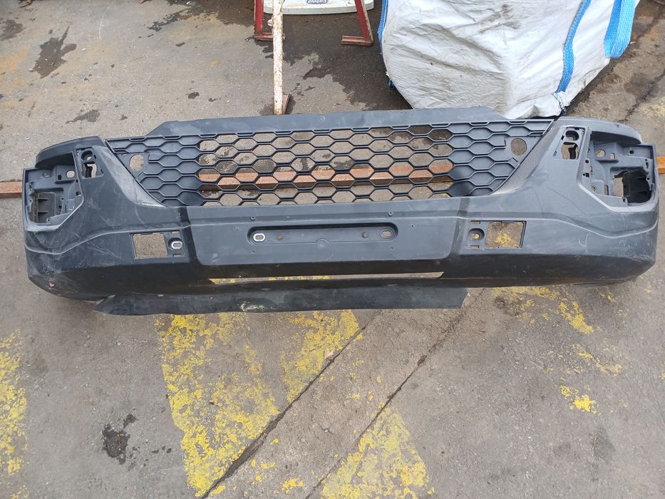 para-choque frente iveco ano 2019  original