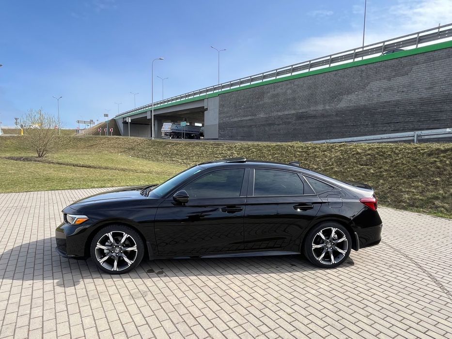 Honda Civic Sedan najwyższa wersja wyposażenia