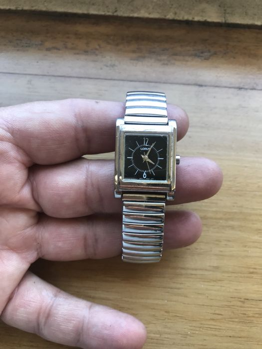 Varios relogios de senhora DKNY citizen eleta lorus e porsche