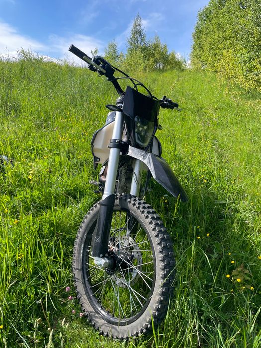 Продам мотоцикил кові NJR 300