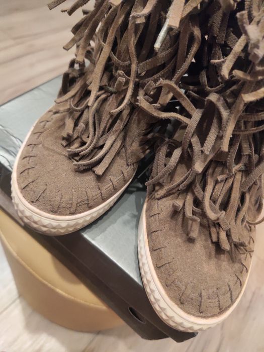 Sneakersy khaki 35 koturny z fredzelkami vices