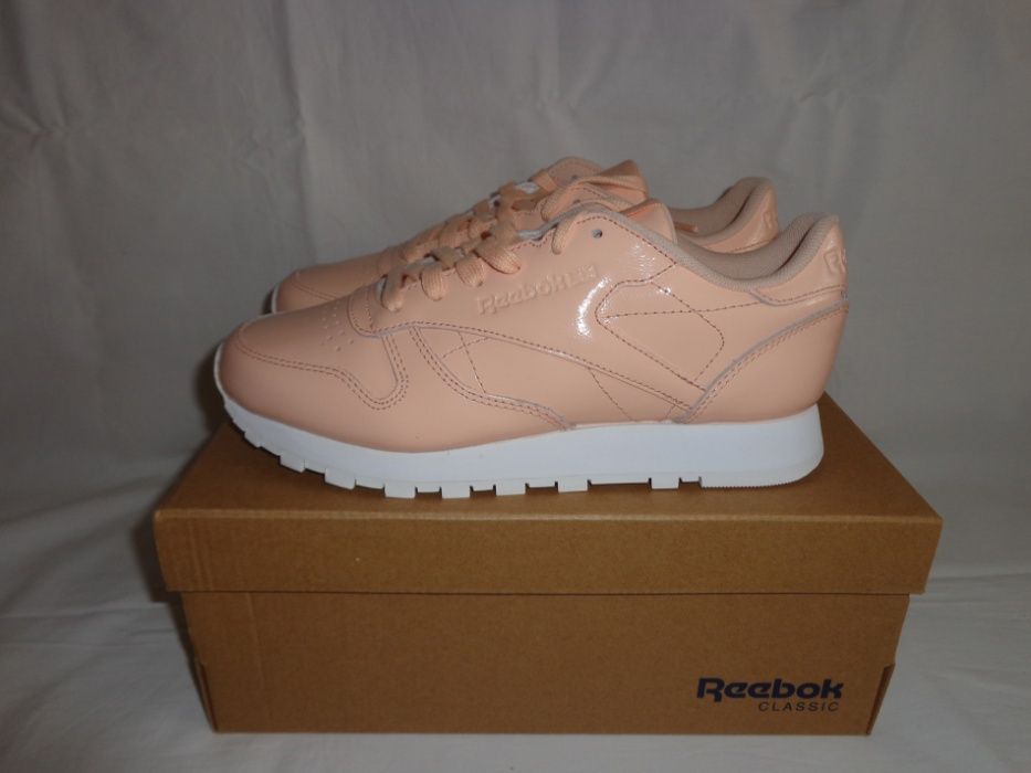 Кроссівки Reebok CL LTHR Patent 23,5 см Оригінал шкіра.