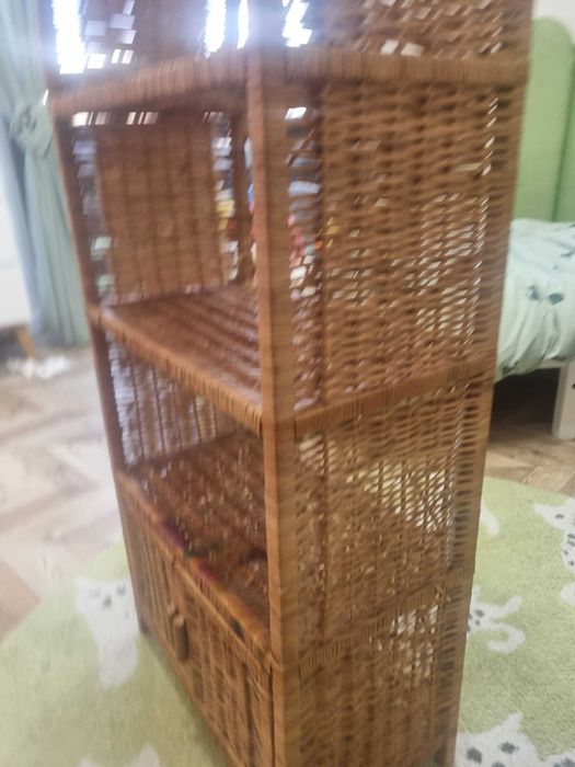Wiklinowa etażerka