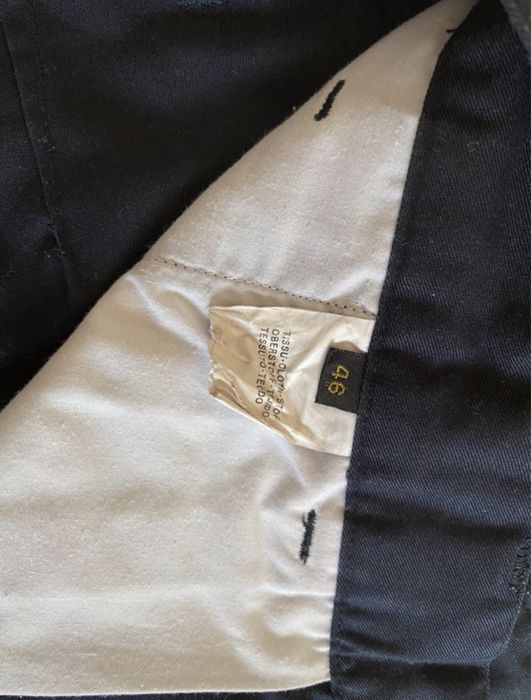 Calções azuis escuros