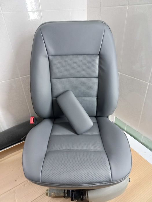 Ремонт сидіння авто перетяжка салона авто