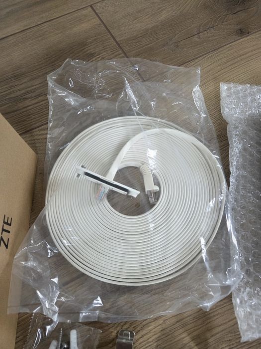 Zte MC889 LTE 5G Router + adapter