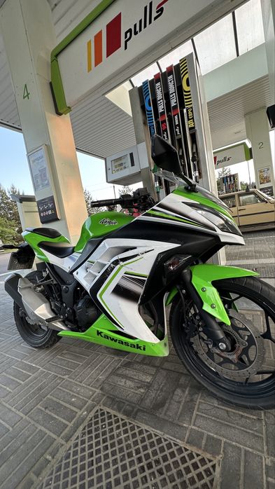 Kawasaki Ninja 300