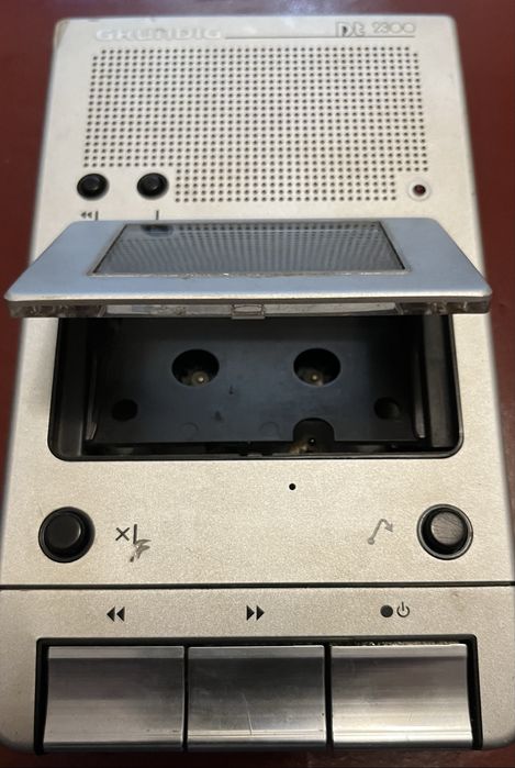 Продам ретро магнитофон Grundig dt 2300