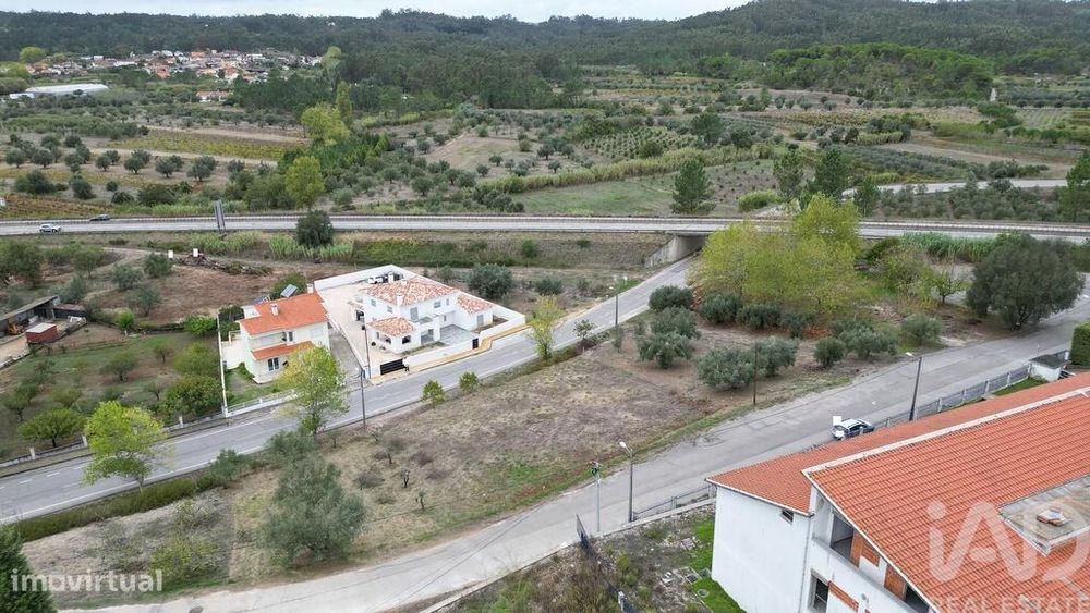 Terreno para construção em Souselas e Botão