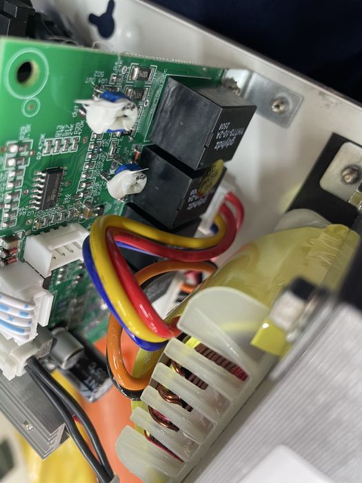 Volt Polska avr 2000Va