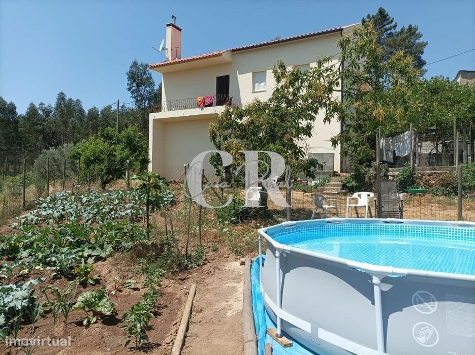 T3 renovada com garagem, anexo, poço, jardim e vistas deslumbrantes Ba