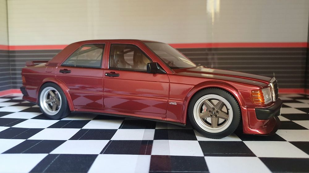 Mercedes 190E 2.5-16 W201 RWB 1:18 Otto models limited edition