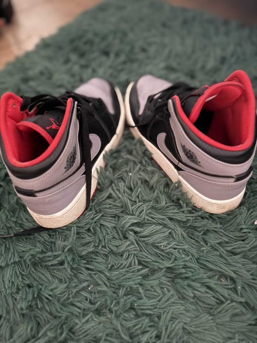 nike air jordan 1 mid