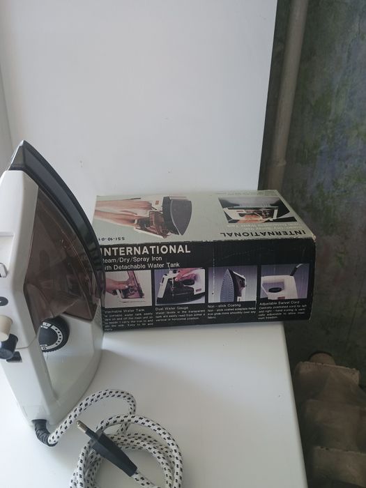 Утюг international SSI-10-01