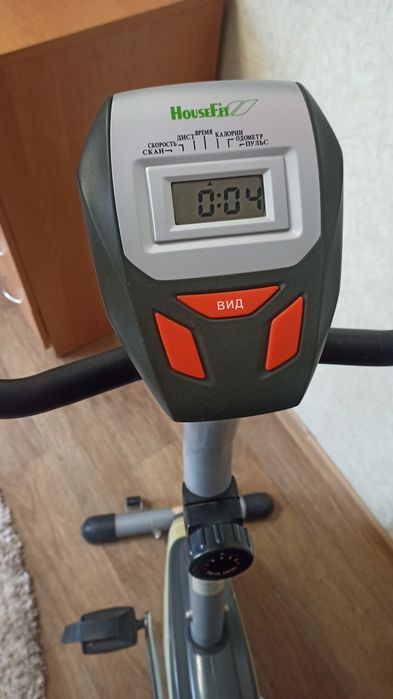 Велотренажёр  HouseFit