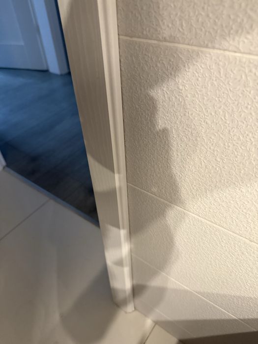 Białe drzwi z ościeżnicami 3 pary stan bardzo dobry