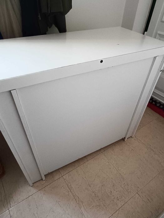 Cómoda de 4 gavetas 105x90x55cm