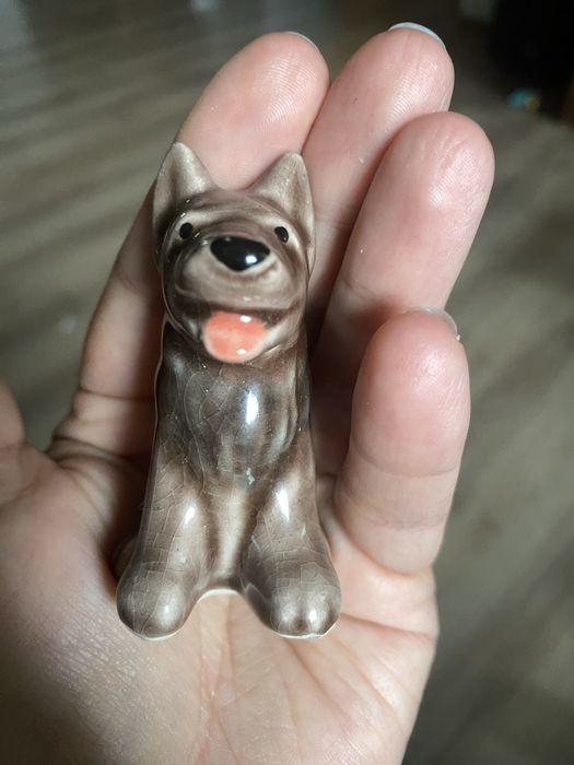 Porcelanowy piesek