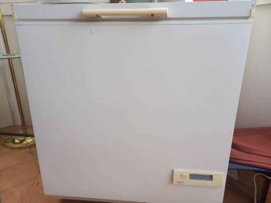 Zamrażarka skrzyniowa Zanussi 215l