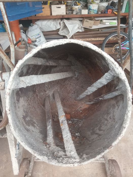 Продам бітонозмішувачі б/в.