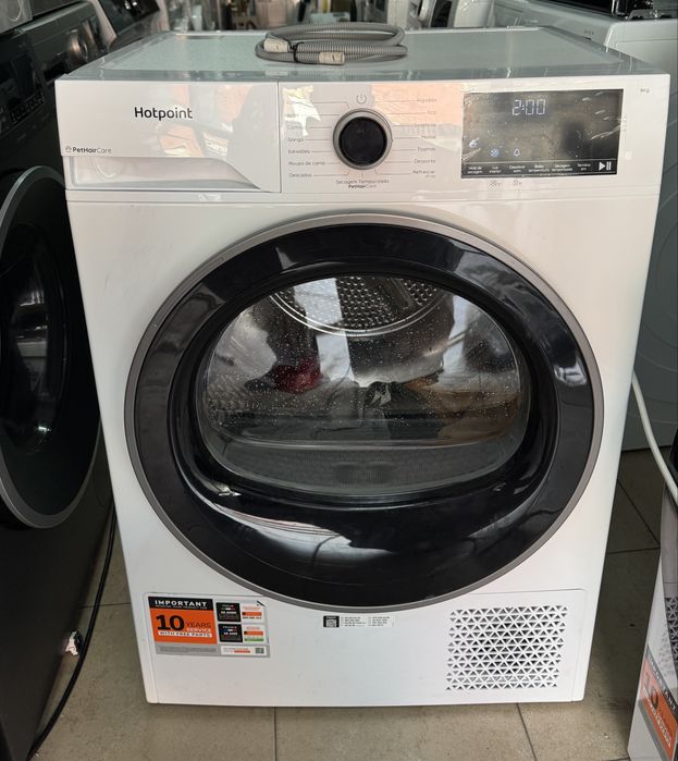 Máquina de Secar Roupa HOTPOINT CHSD83MWBSPT  8kg - Nova