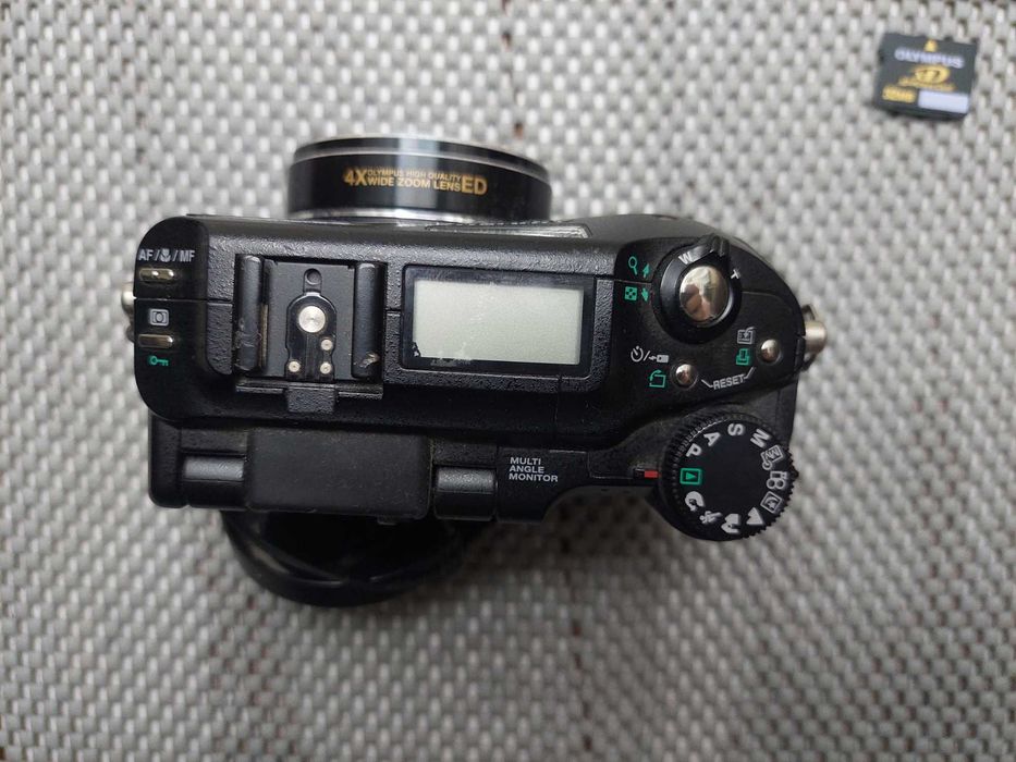 Цифровий фотоапарат Olympus Camedia C-5060