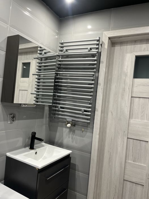 Trzypokojowe mieszkanie po generalnym remoncie.