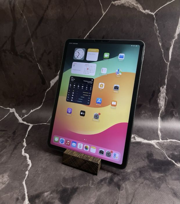 Продаю ipad 11 2 поколіня 128 гб в хорошому стані
