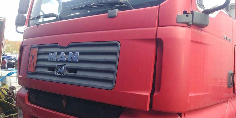 GRILL ATRAPA CHŁODNICY MAN TGA 18.480 4x2 BLS