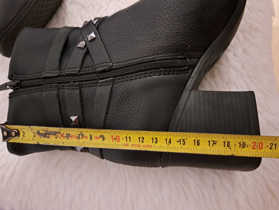 Kozaki czarne krótkie roz. 39 Bottero  obcas 7 cm