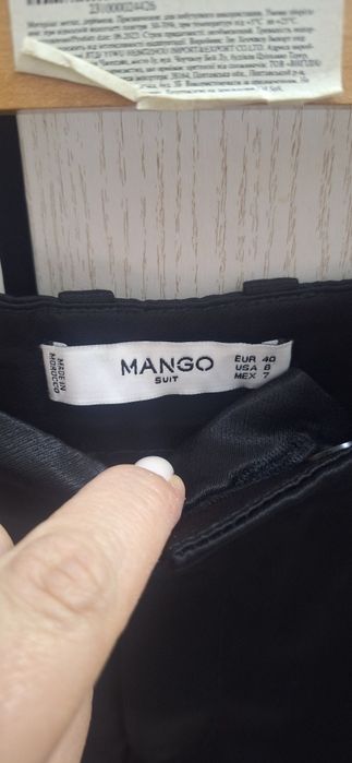 Атласна спідниця прямого крою