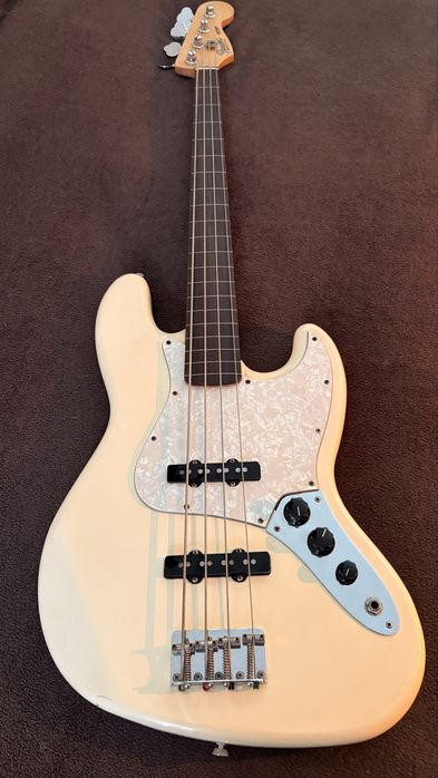 Fender Jazz Bass Fretless (2007) + Pickups Custom Shop