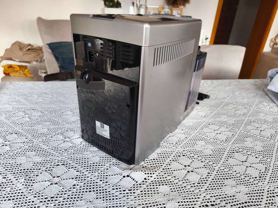 ZADBANY Ekspres DeLonghi Dinamica LCD | Niski Przebieg | Full Zestaw
