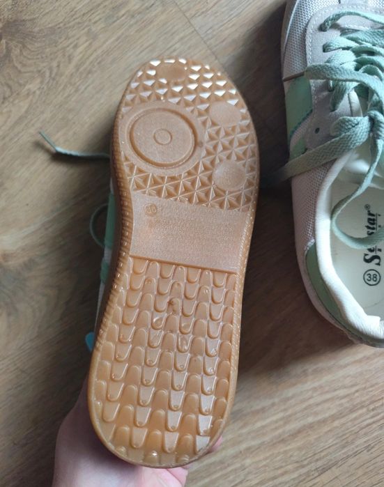 Nowe szaro-miętowe sneakersy w sportowym stylu retro Seastar Blue 38