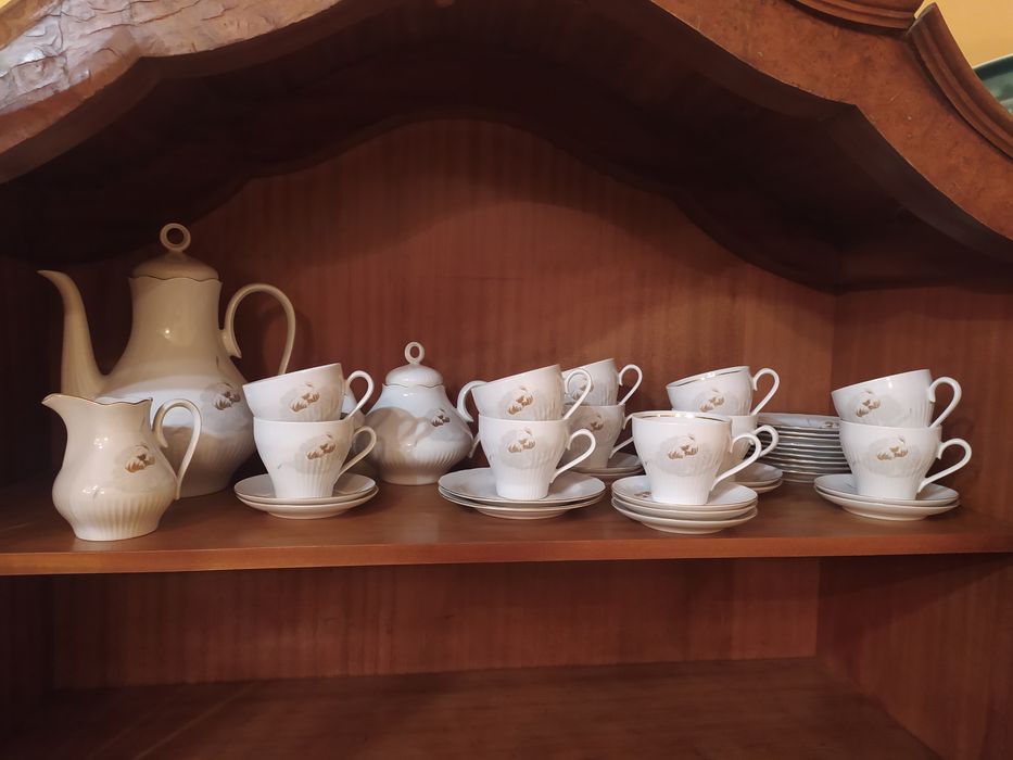 Набір посуди,в ідеальному стані.