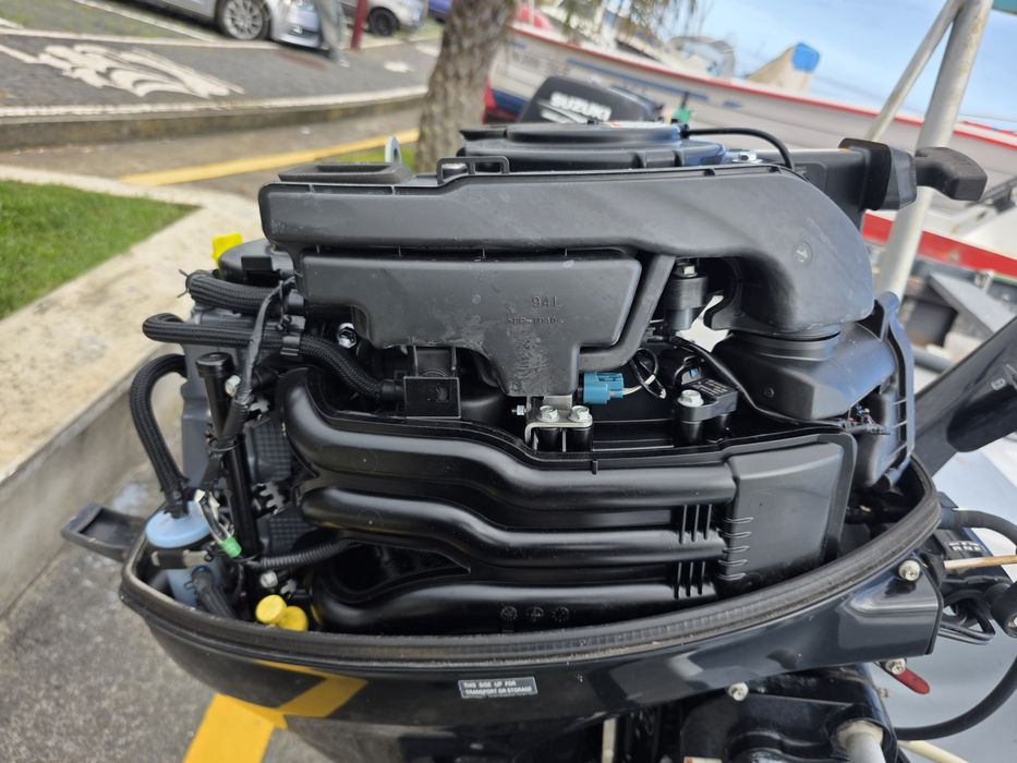 Barco  4.70m  motor 25 kv
