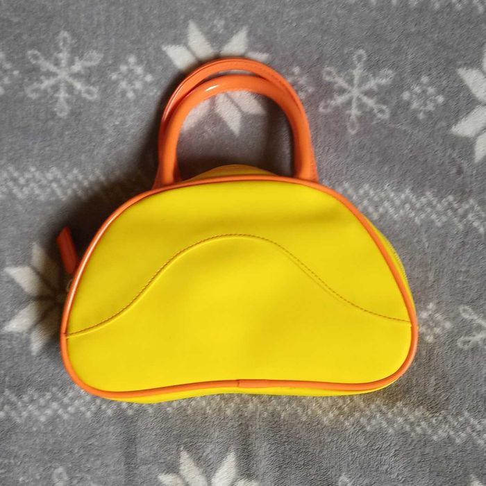 Nowa kosmetyczka żółta z lat 90 tych