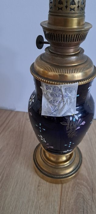 Lampa granatowa naftowa