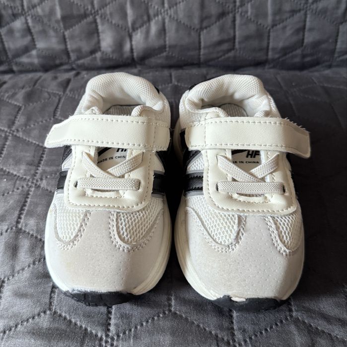 Дитячі кросівки 20 р.