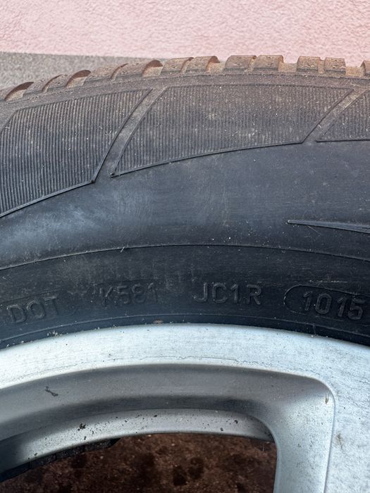 Felgi Audi z oponami 17 cali 235/65